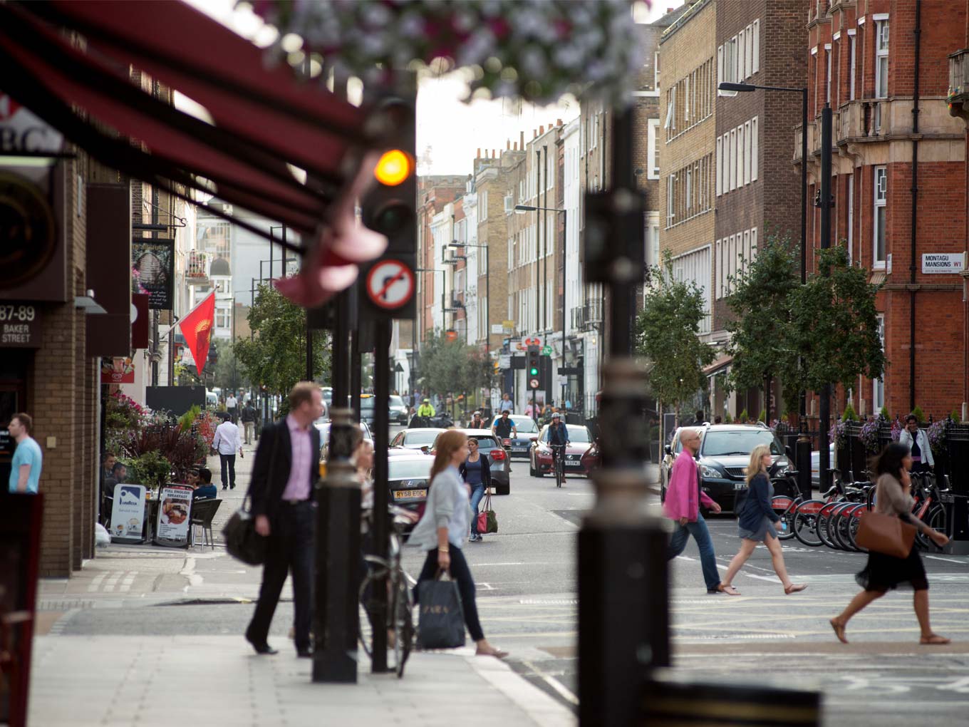 Busy street scene at Seymour Place